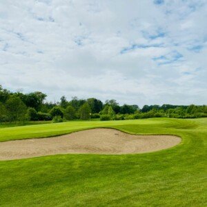 Par 3 golf course views